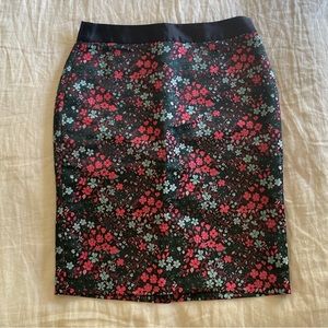 Boden Pencil Skirt in Black Floral print, size 8 R, perfect condition.